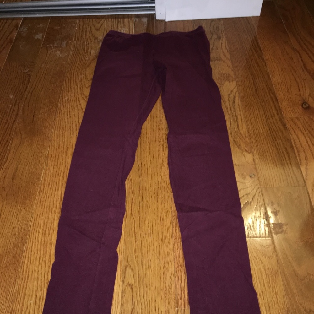 Maroon leggings